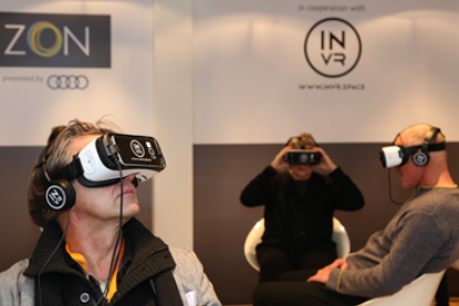VR